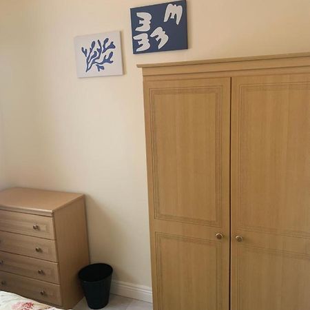 One Bedroom Apartment Dublin Bagian luar foto