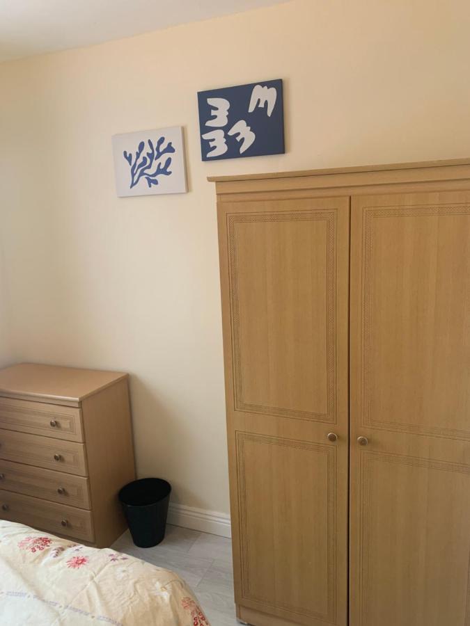 One Bedroom Apartment Dublin Bagian luar foto